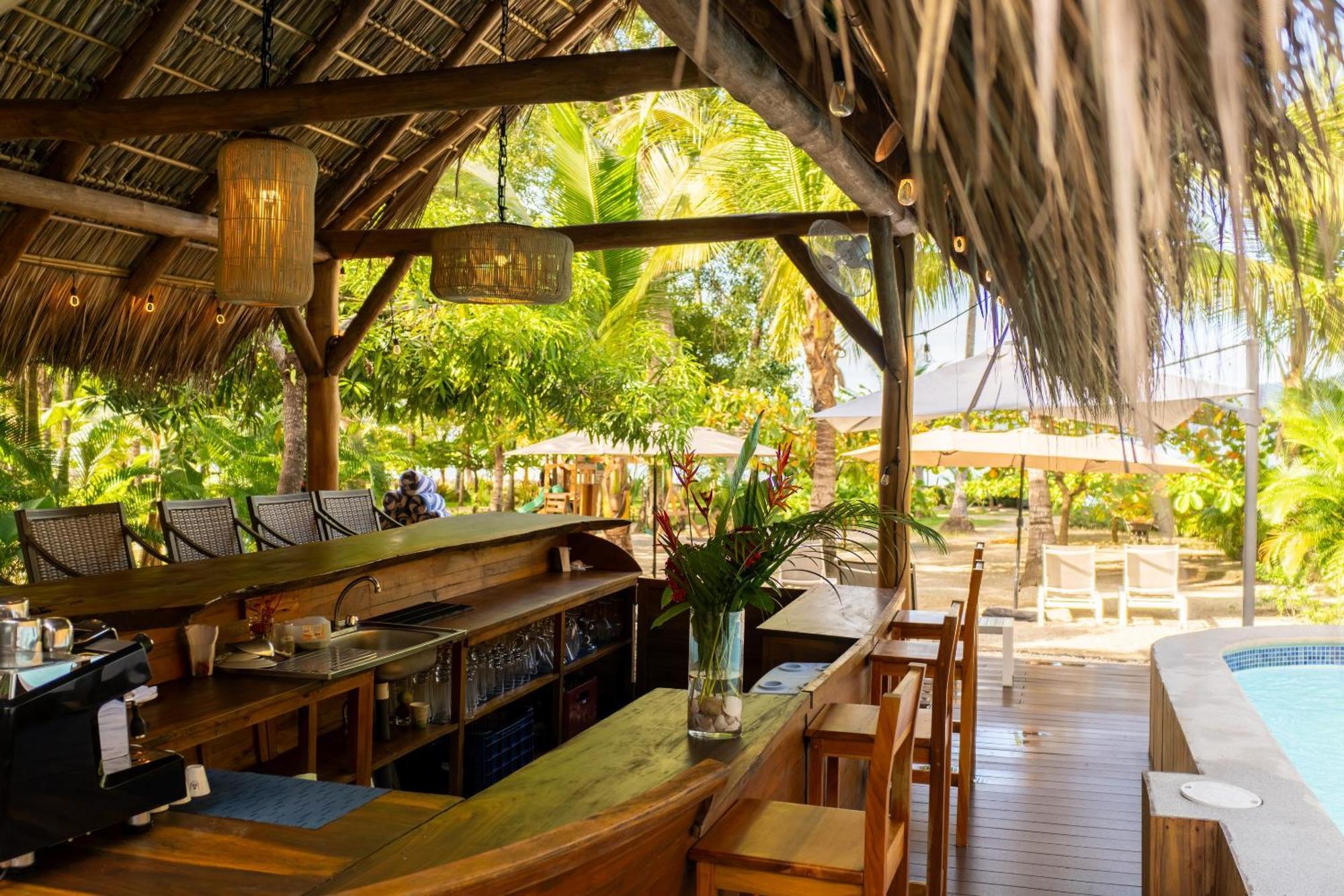 פקוארה Isla Chiquita Glamping Hotel מראה חיצוני תמונה